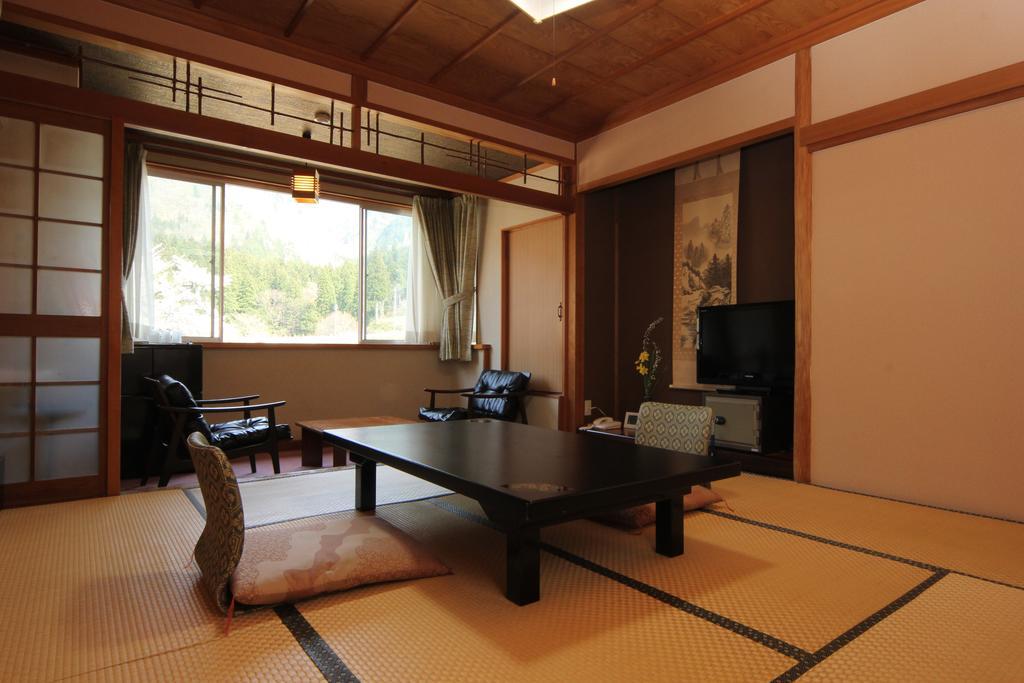 Gokayama Onsen Akaokan Nanto Exterior photo